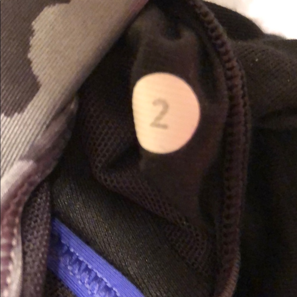 Lululemon tank - Picture 3 of 3